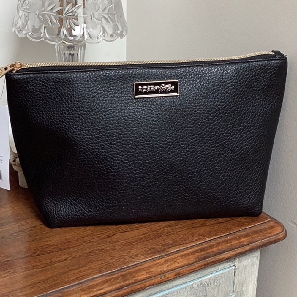 Posh + pop Black travel Bag. New with tags Women's size